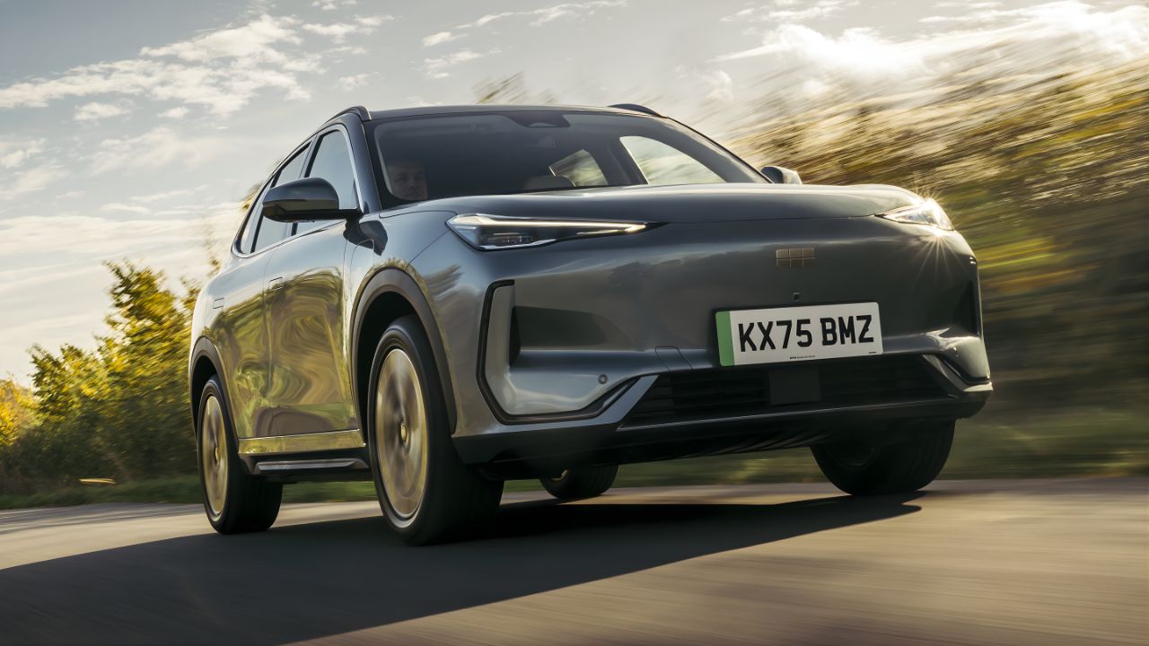 Bentley’s First Electric SUV Launching 2027: Specs, Design & Luxury Vision